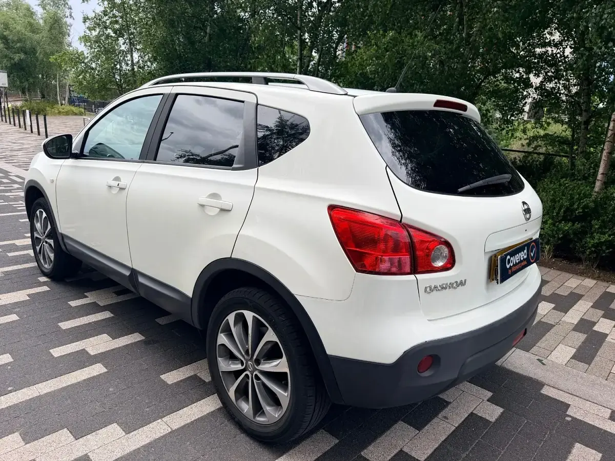 Used Nissan Qashqai Tekna 2010 White SUV