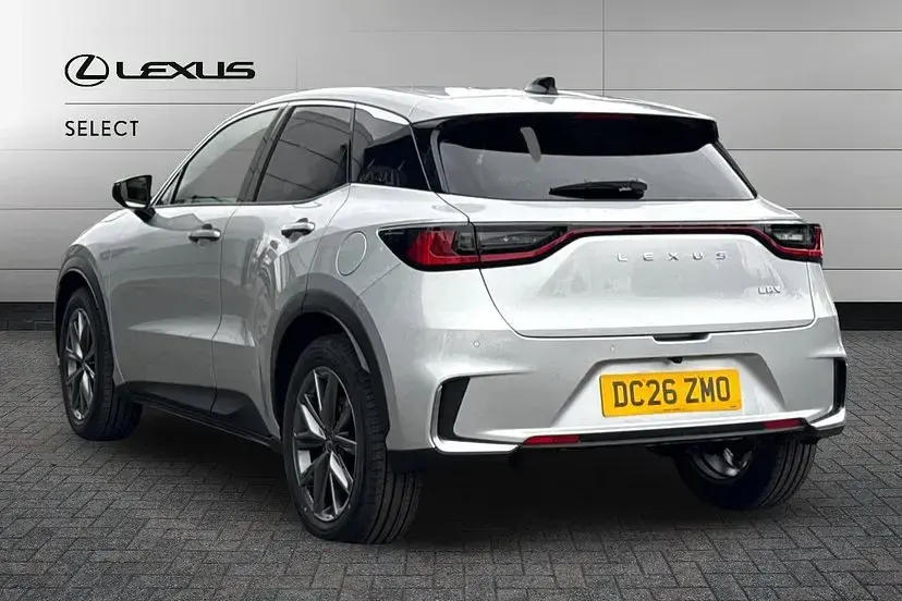 New Lexus LBX 134 HP (98 kW) 2026 Silver metallic SUV