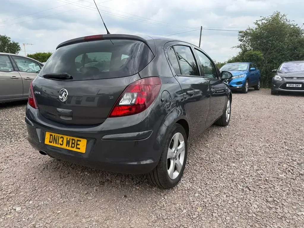 Used Vauxhall Corsa 85 HP (62 kW) 2013 Grey Hatchback