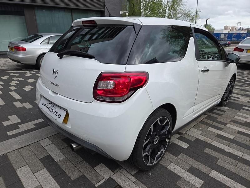 Used Citroën DS3 110 HP (80 kW) 2011 White Hatchback