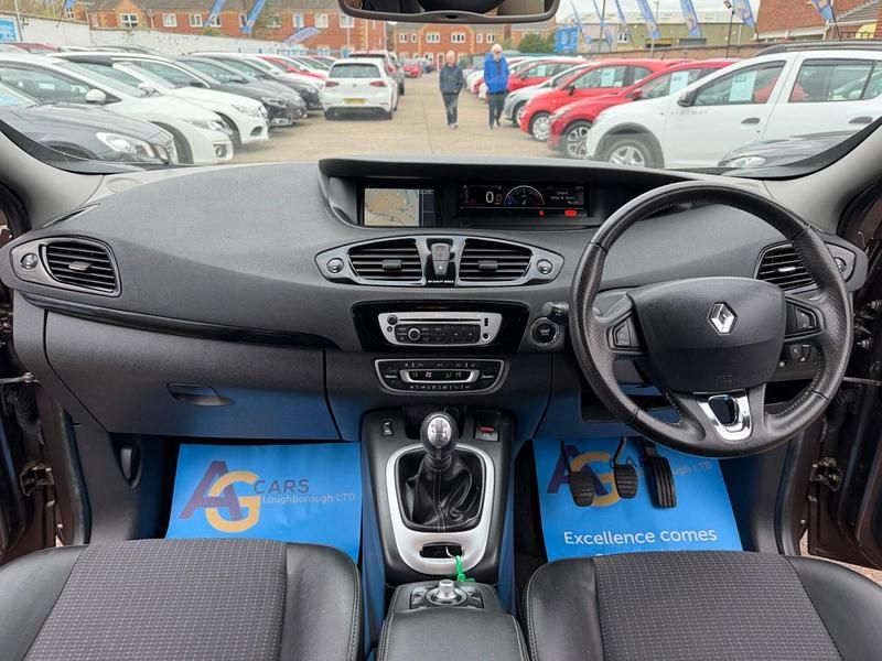 Used Renault Grand Scénic III Bose Edition 110 HP (80 kW) 2014 Bronze MPV