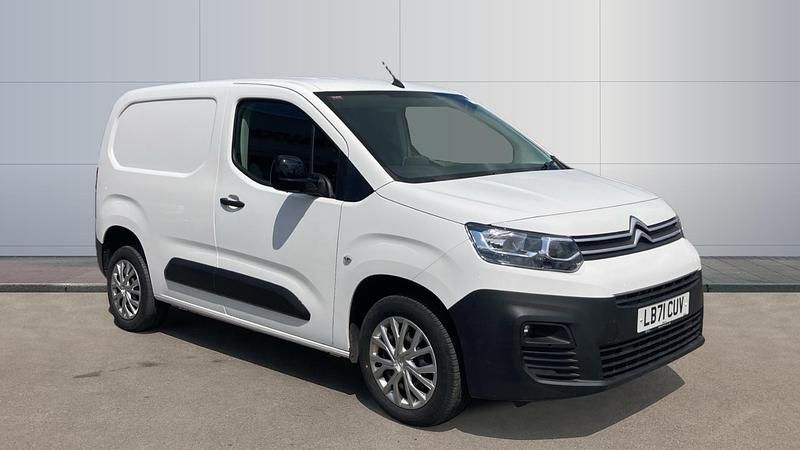 White Used 2021 Citroën Berlingo MPV | £10,995 (Good price) - Image 1/4