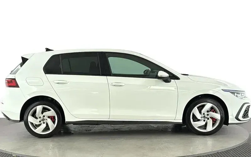 Used VW Golf VIII GTE 245 HP (180 kW) 2024 Hatchback