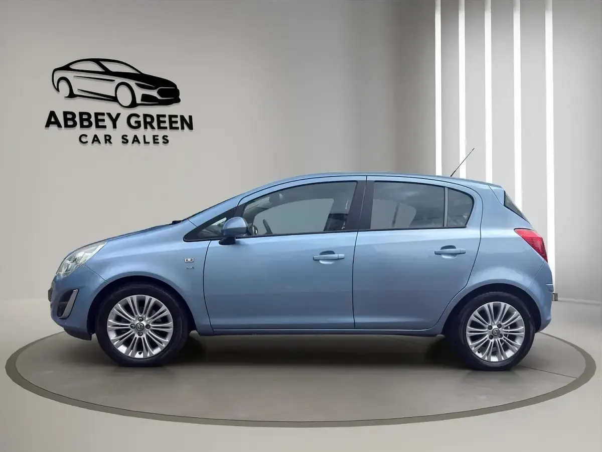 Used Vauxhall Corsa 90 HP (66 kW) 2013 Blue Hatchback