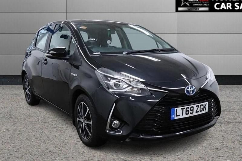 Used Toyota Yaris Hybrid 100 HP (73 kW) 2019