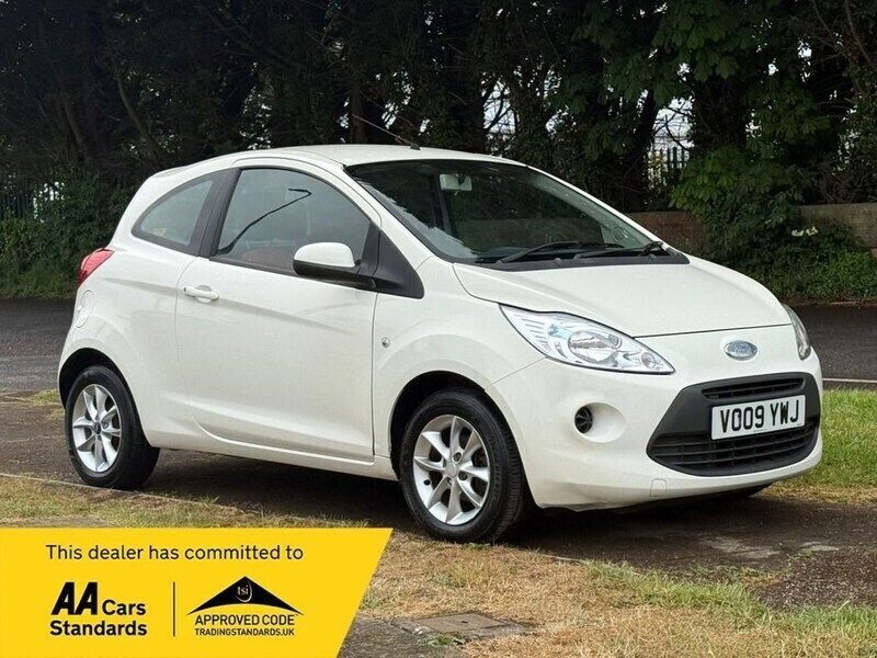White Used 2009 Ford Ka Style Hatchback | £2,995 (A bit pricey) - Image 1/4
