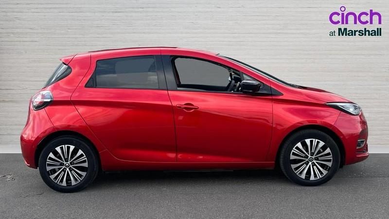 Used Renault Zoe Techno 98 kW (134 HP) 2022 Red Hatchback