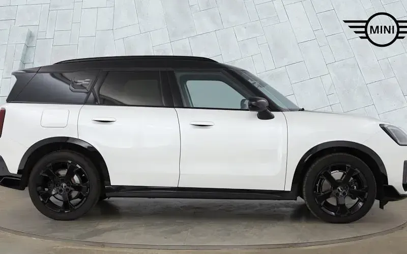 Used Mini Countryman Sport 170 HP (125 kW) 2025 White SUV