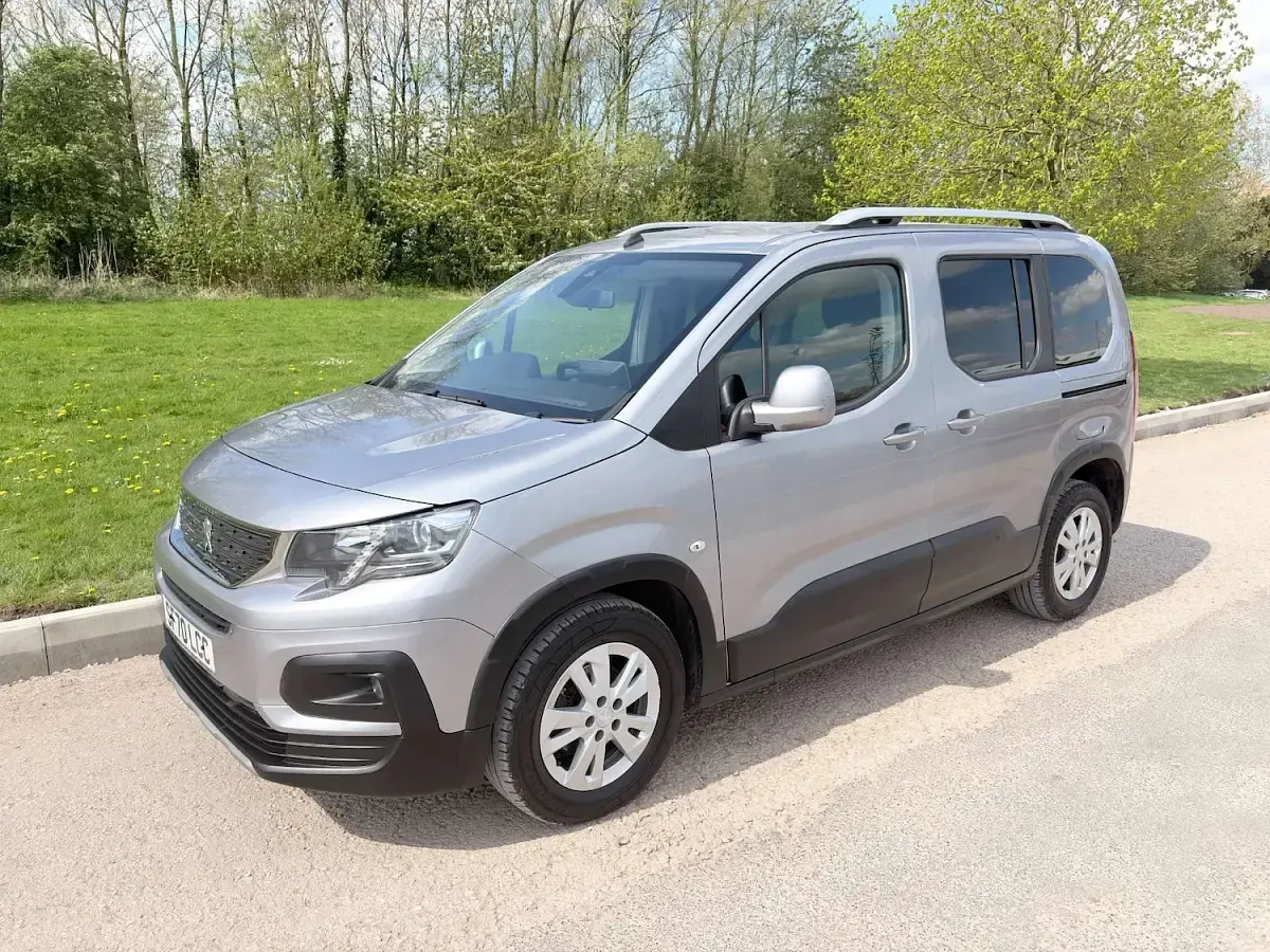 Used Peugeot Rifter Allure 100 HP (73 kW) 2021 Grey MPV