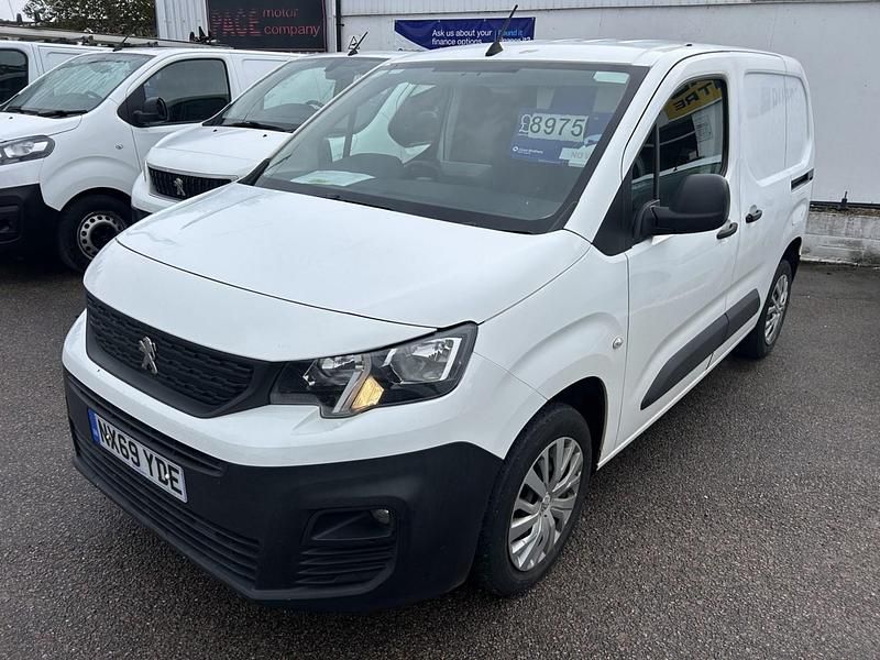 White Used 2019 Peugeot Partner Van | £8,975 (A bit pricey) - Image 1/4