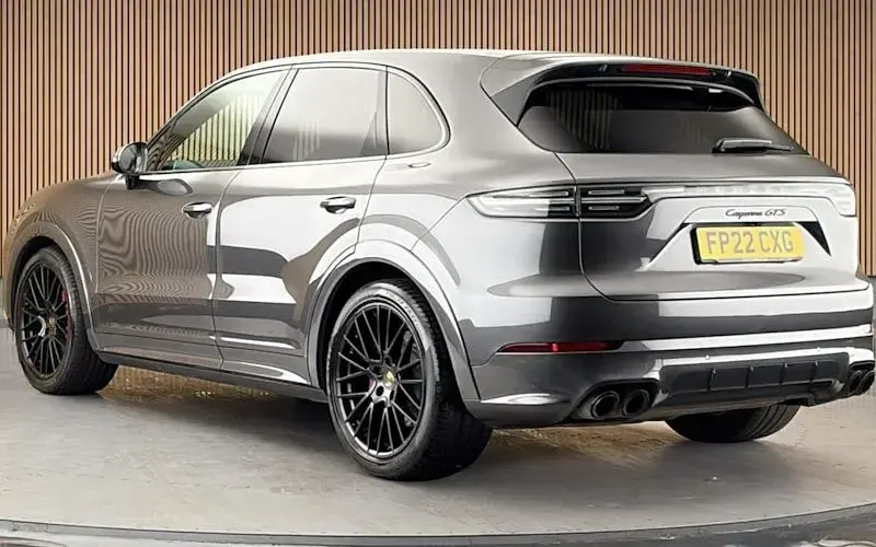Used Porsche Cayenne 460 HP (338 kW) 2022 Quartzite grey SUV