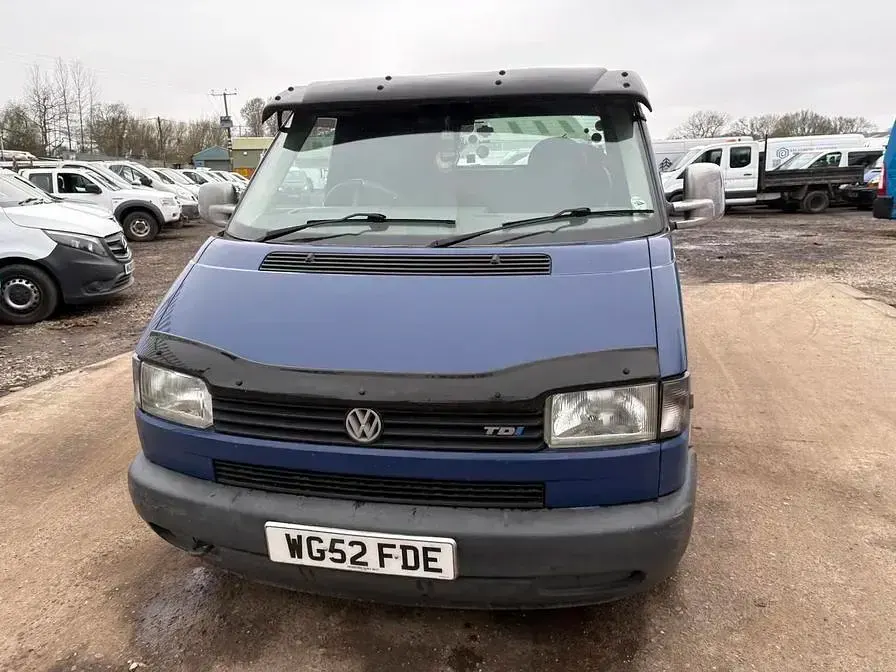 Used VW T4 88 HP (64 kW) 2003 Blue Van