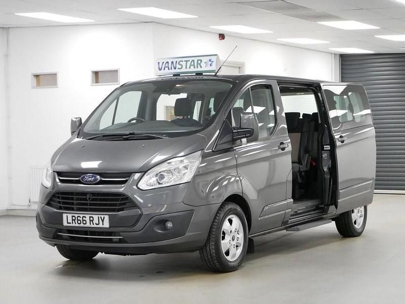 Used Ford Tourneo Custom Titanium 130 HP (95 kW) 2016 Grey Van