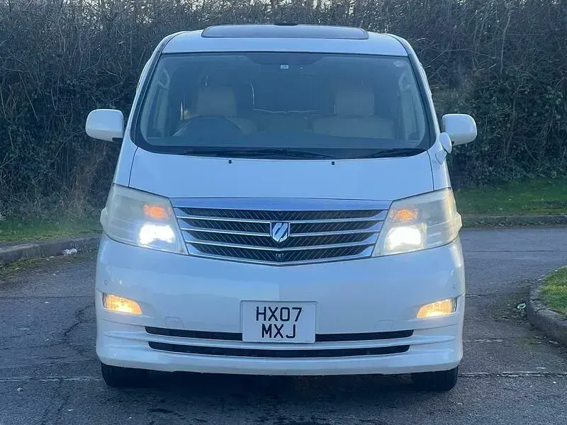 Used Toyota Alphard 2024 Blizzard pearl MPV