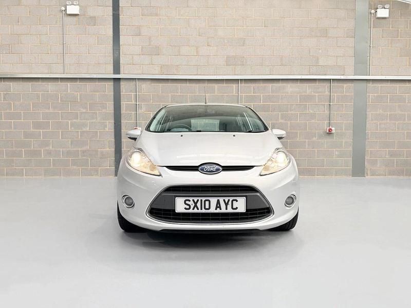 Used Ford Fiesta Zetec 2010 Silver Hatchback