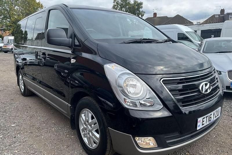 Black Used 2016 Hyundai I800 SE MPV | £10,495 (Good price) - Image 1/1
