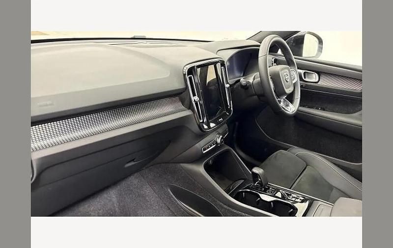 Used Volvo XC40 Ultra 194 HP (142 kW) 2025 Black SUV