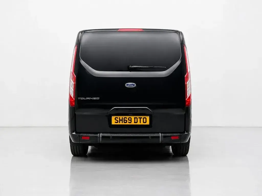 Used Ford Tourneo Custom Titanium 130 HP (95 kW) 2020 Black Van