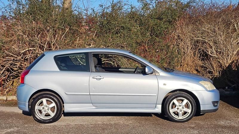 Used Toyota Corolla T3 2004 Blue Hatchback