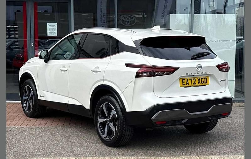 Used Nissan Qashqai N-Connecta 187 HP (137 kW) 2023 White SUV
