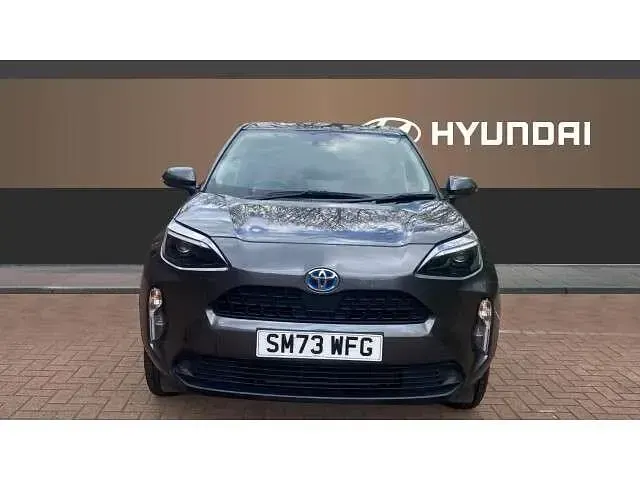 Used Toyota Yaris Cross 116 HP (85 kW) 2024 Grey SUV