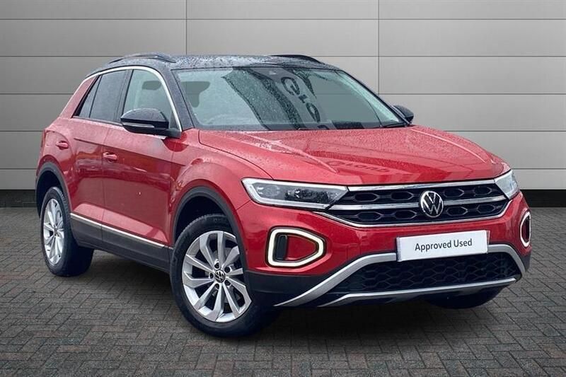 Kings red with black roof Used 2022 VW T-Roc Style SUV | £19,595 (Good price) - Image 1/4