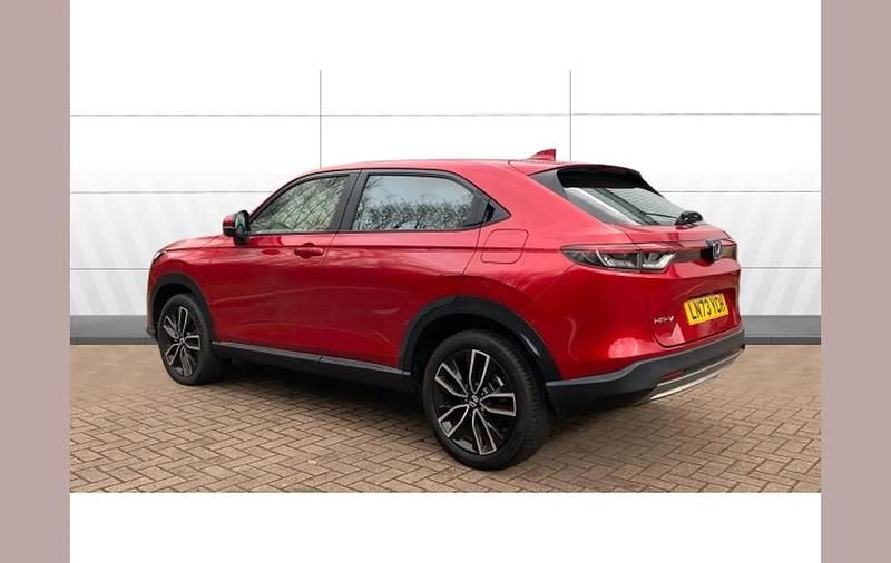 Used Honda HR-V Elegance 131 HP (96 kW) 2023 Red SUV