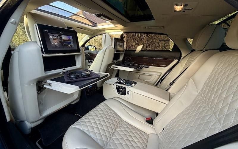 Used Jaguar XJ 306 HP (225 kW) 2019 Sedan