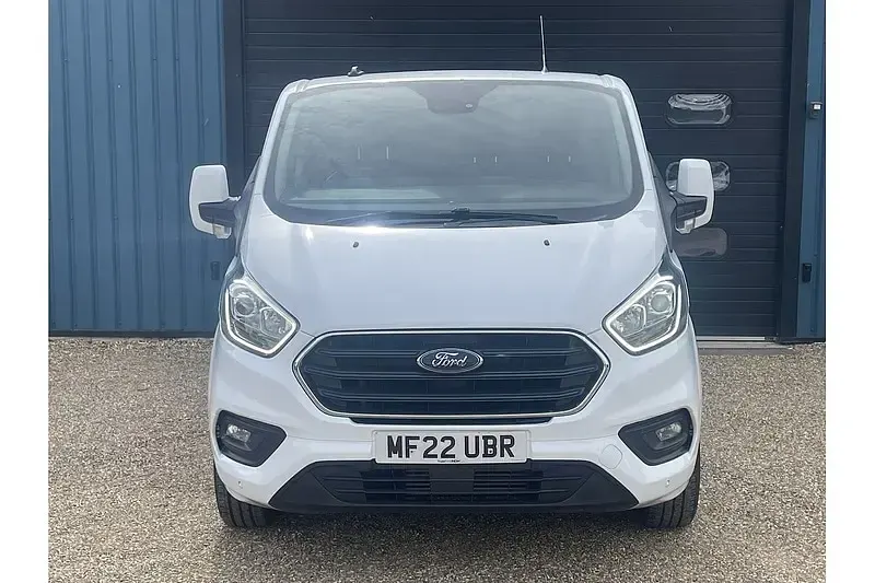 Used Ford Transit Custom Limited 130 HP (95 kW) 2022 Frozen white (solid paint) Van
