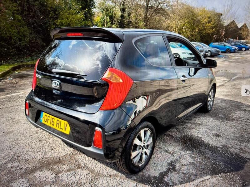 Used Kia Picanto 65 HP (47 kW) 2016 Black Hatchback