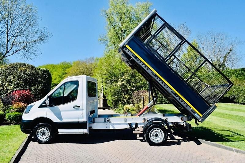 Usado Ford Transit 130 CV (95 kW) 2022 Blanco Descapotable