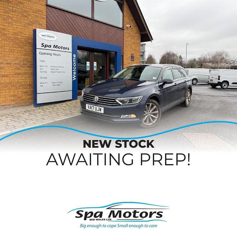 Used VW Passat Business 150 HP (110 kW) 2017 Blue Estate