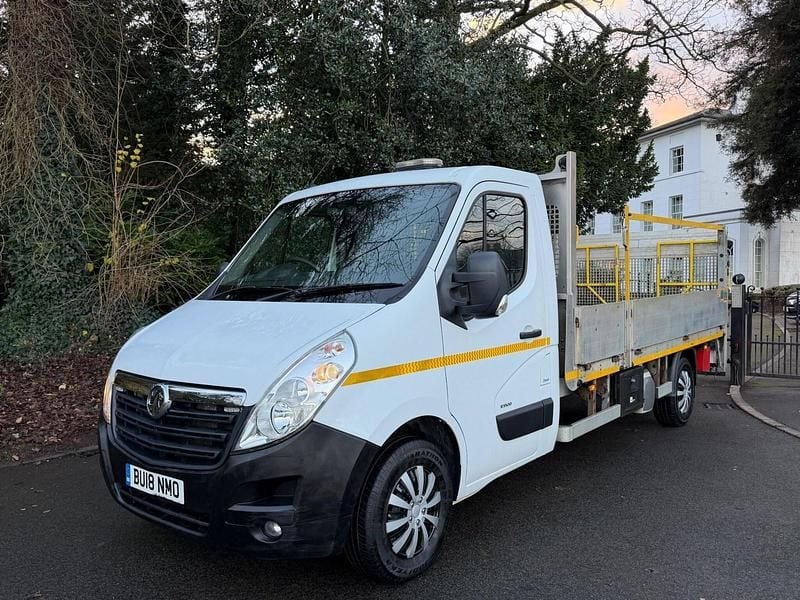 Used Vauxhall Movano 130 HP (95 kW) 2018 White MPV