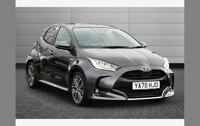 Grey Used 2021 Toyota Yaris Hybrid Hatchback | £16,500 (A bit pricey) - Image 1/2