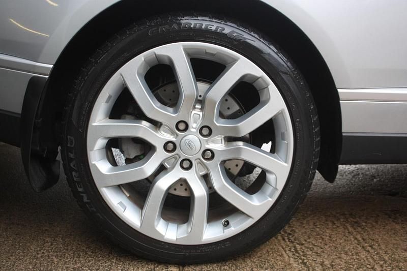 Used Land Rover Range Rover Vogue SE 339 HP (249 kW) 2014 Silver SUV