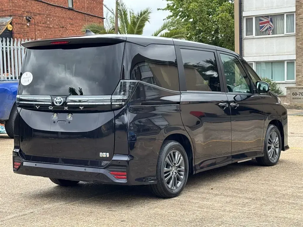 New Toyota Voxy 2025 Black MPV