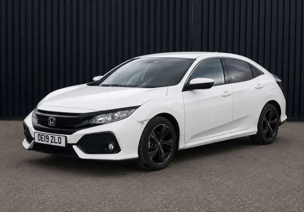 Used Honda Civic SR 126 HP (92 kW) 2019 White Hatchback