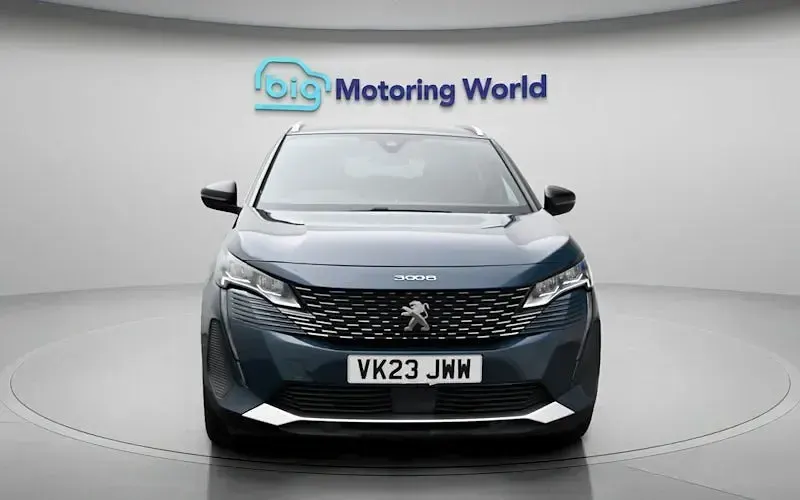 Used Peugeot 3008 Active+ 300 HP (220 kW) 2023 Blue SUV