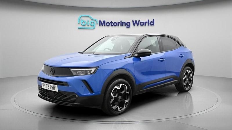 Second-hand Vauxhall Mokka Ultimate 130 CP (95 kW) 2023 Albastru SUV