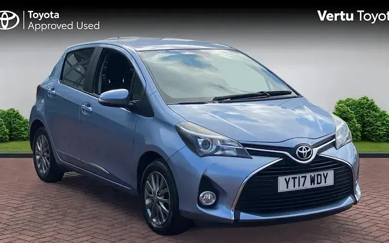 Used Toyota Yaris 99 HP (72 kW) 2016 Hatchback