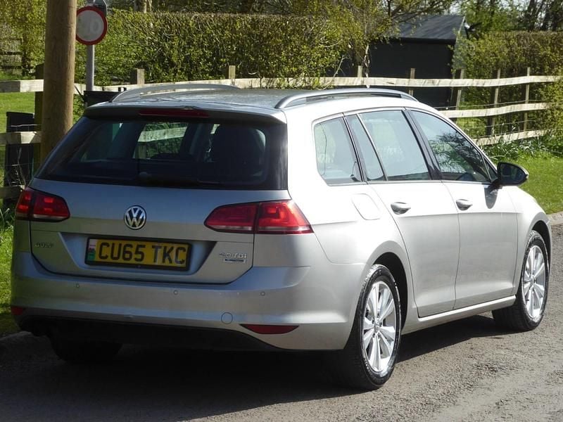 Begagnad VW Golf VII SE 2015 Silver Kombi