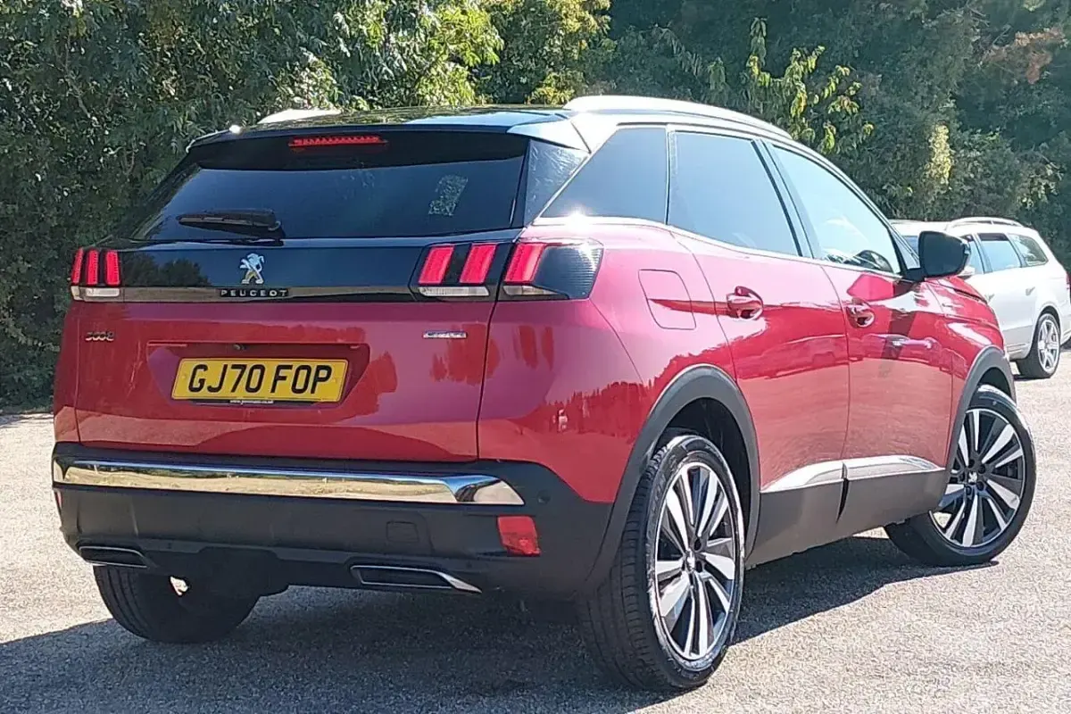 Used Peugeot 3008 Premium 129 HP (94 kW) 2020 Red SUV