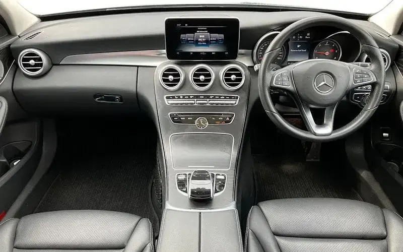 Used Mercedes C200 Active 136 HP (100 kW) 2018 Grey Sedan