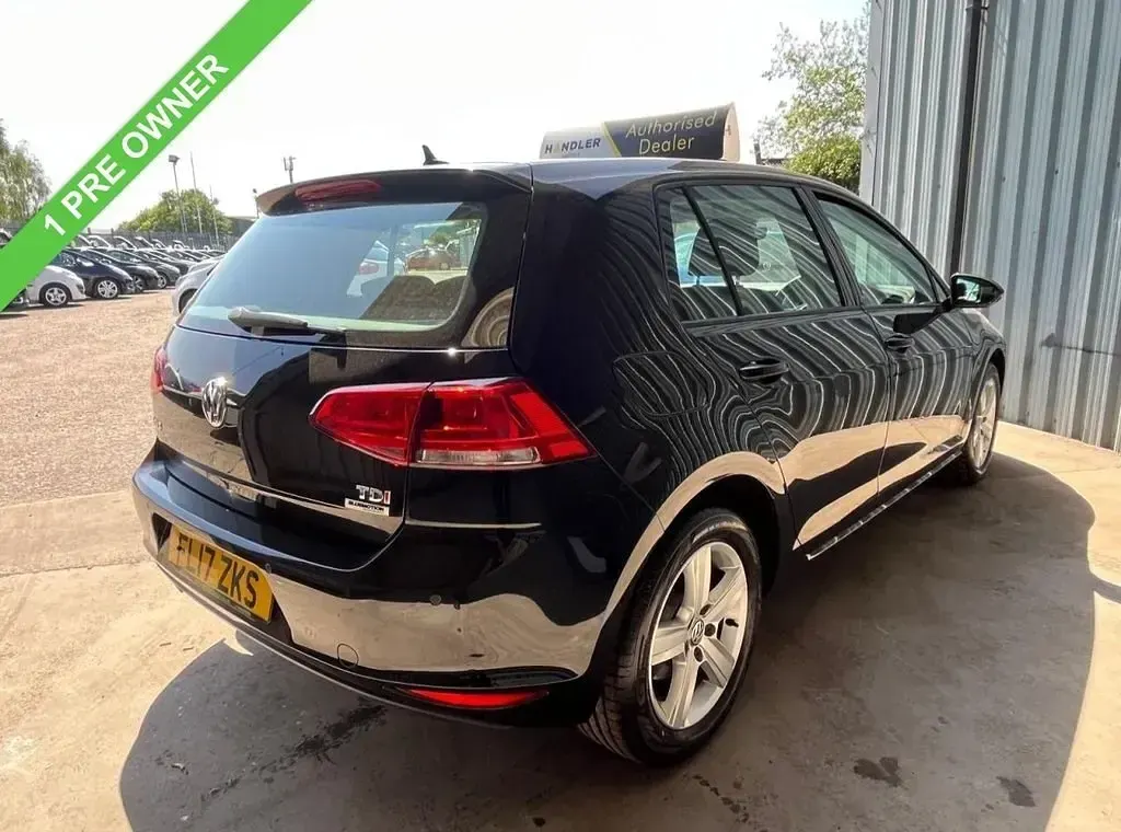 Second-hand VW Golf VII Edition 110 CP (80 kW) 2017 Negru Hatchback