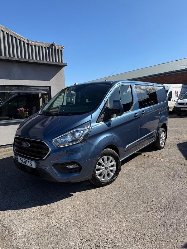 Usado Ford Transit Custom Limited 130 HP (95 kW) 2023 Azul
