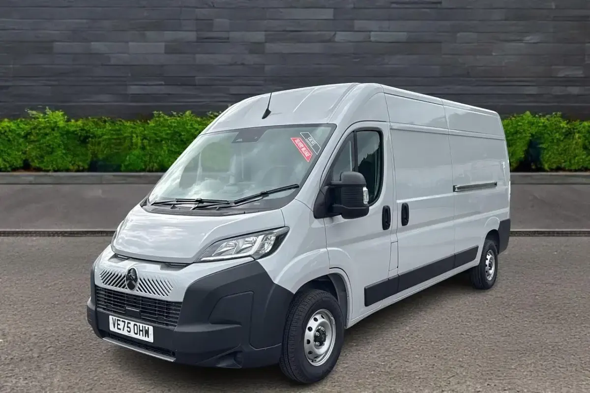 New Citroën Relay 138 HP (101 kW) 2026 Grey Van