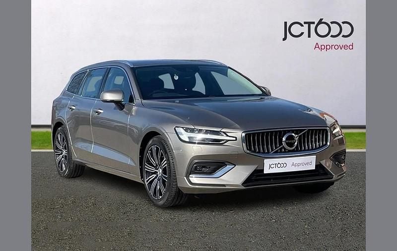 Used Volvo V60 Inscription 194 HP (142 kW) 2021 Grey Estate