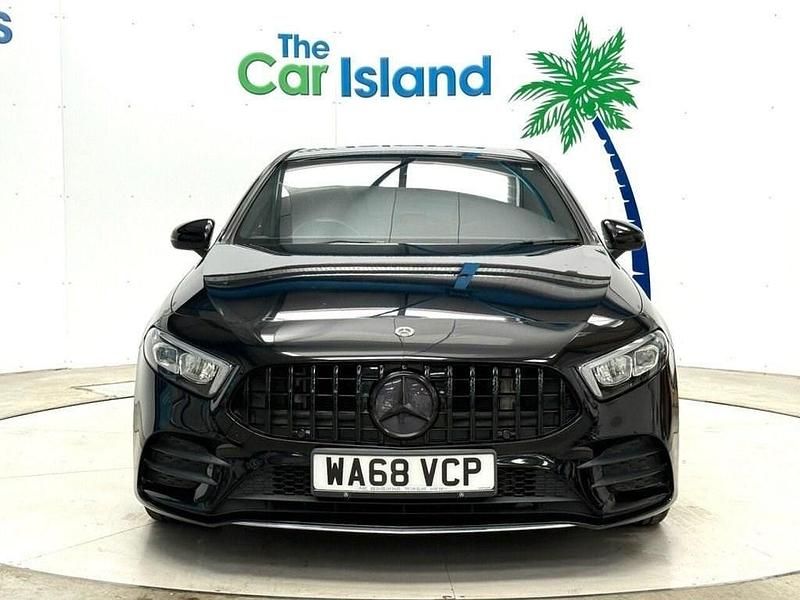 Used Mercedes A180 AMG line 116 HP (85 kW) 2018 Black Hatchback