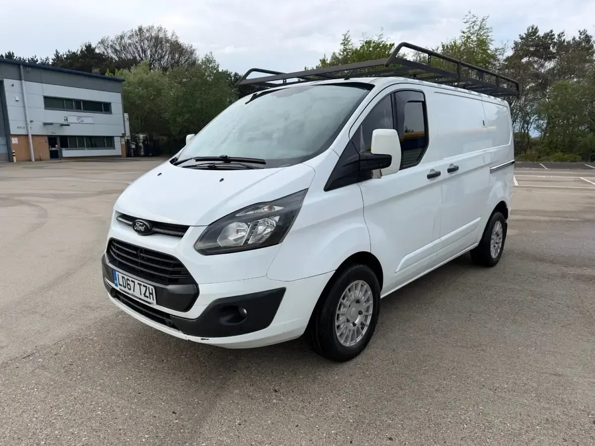 Używany Ford Transit Custom 105 KM (77 kW) 2018 Biały Van