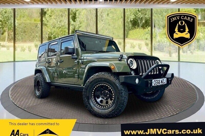 Green Used 2016 Jeep Wrangler Sahara SUV | £29,975 (Expensive) - Image 1/1